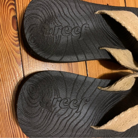 🩴 Reef Flip Flops 🩴 - Picture 5 of 12